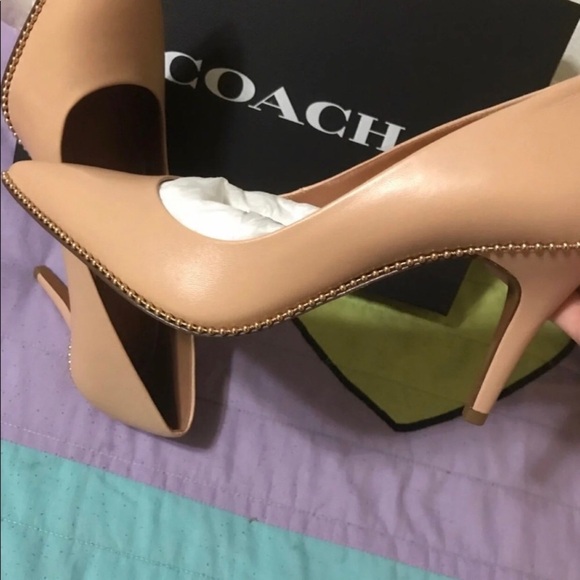 Coach NWT Size 8 ballchain nude pumps - Picture 5 of 5